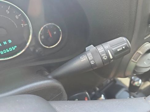 Used 2018 Jeep Wrangler Unlimited Sport S AWD/4WD image 23