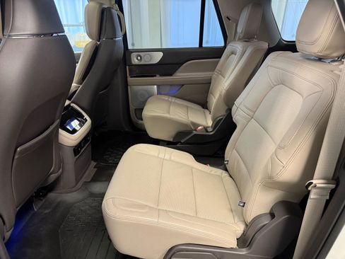Used 2024 Lincoln Navigator L Reserve image 21