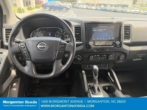 Used 2022 Nissan Frontier SV AWD/4WD image 15
