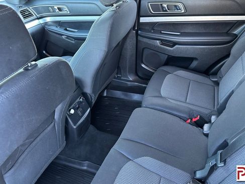 Used 2017 Ford Explorer XLT AWD/4WD image 13