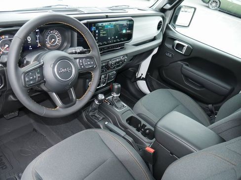 Used 2024 Jeep Gladiator Sport image 17