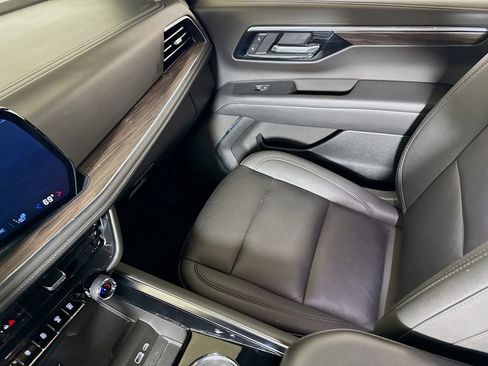 Used 2025 Chevrolet Tahoe LT RWD image 21