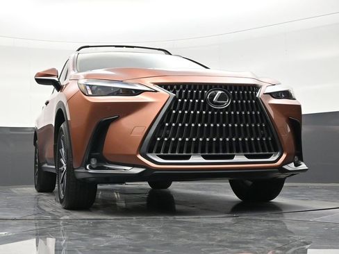 Used 2025 Lexus NX 250 FWD w/ Accessory Package (A2) image 27