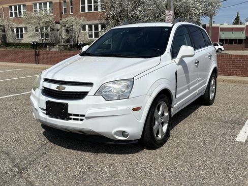 Used 2014 Chevrolet Captiva Sport LTZ FWD image 5