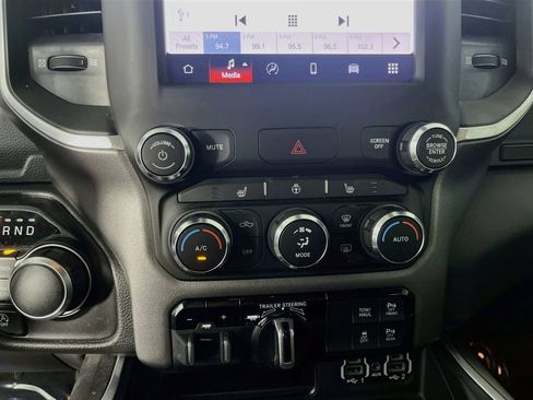 Used 2022 RAM 1500 Big Horn AWD/4WD image 22