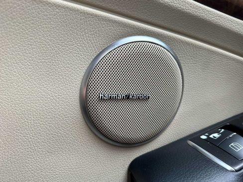 Used 2015 Mercedes-Benz SLK 350 image 26