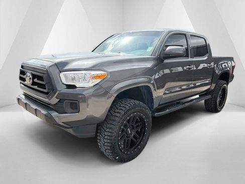 Used 2020 Toyota Tacoma SR AWD/4WD image 3