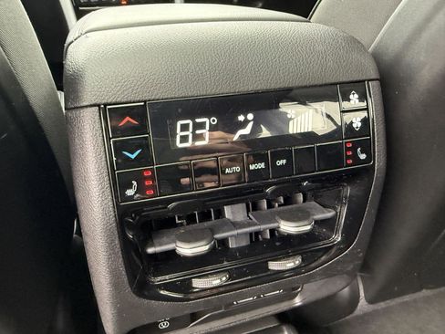 Used 2023 Jeep Grand Cherokee L Limited image 34