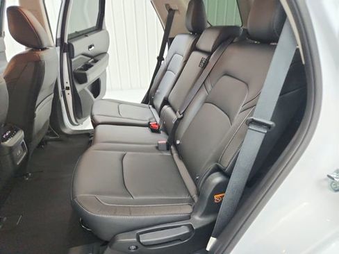 Used 2025 Nissan Pathfinder SL w/ Cargo Package FWD image 33