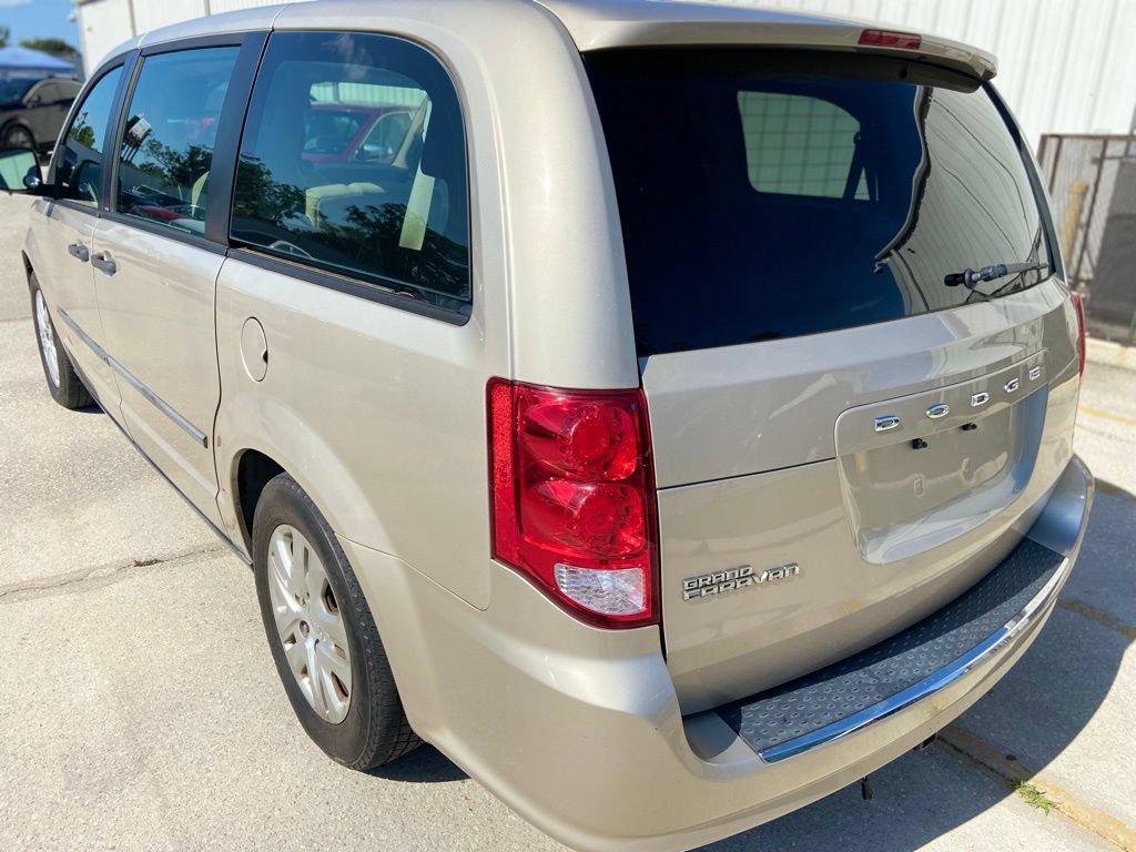 Used 2013 Dodge Grand Caravan American Value Package FWD image 3