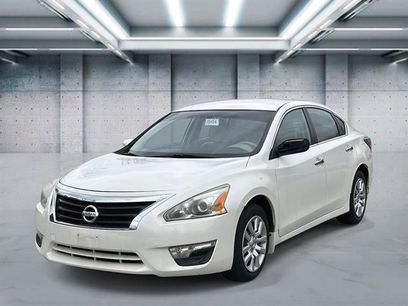 Used 2014 Nissan Altima 2.5 S w/ Display Audio Package