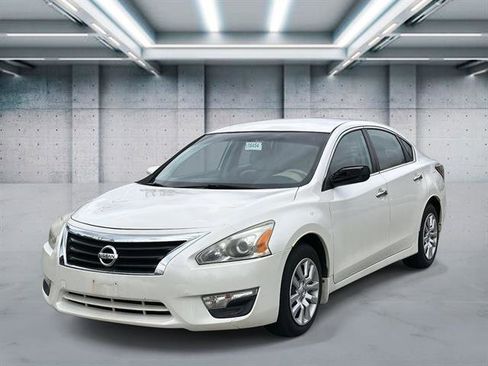 Used 2014 Nissan Altima 2.5 S w/ Display Audio Package image 1