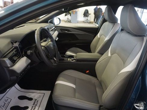 Certified 2025 Toyota Camry SE w/ Convenience Package image 19