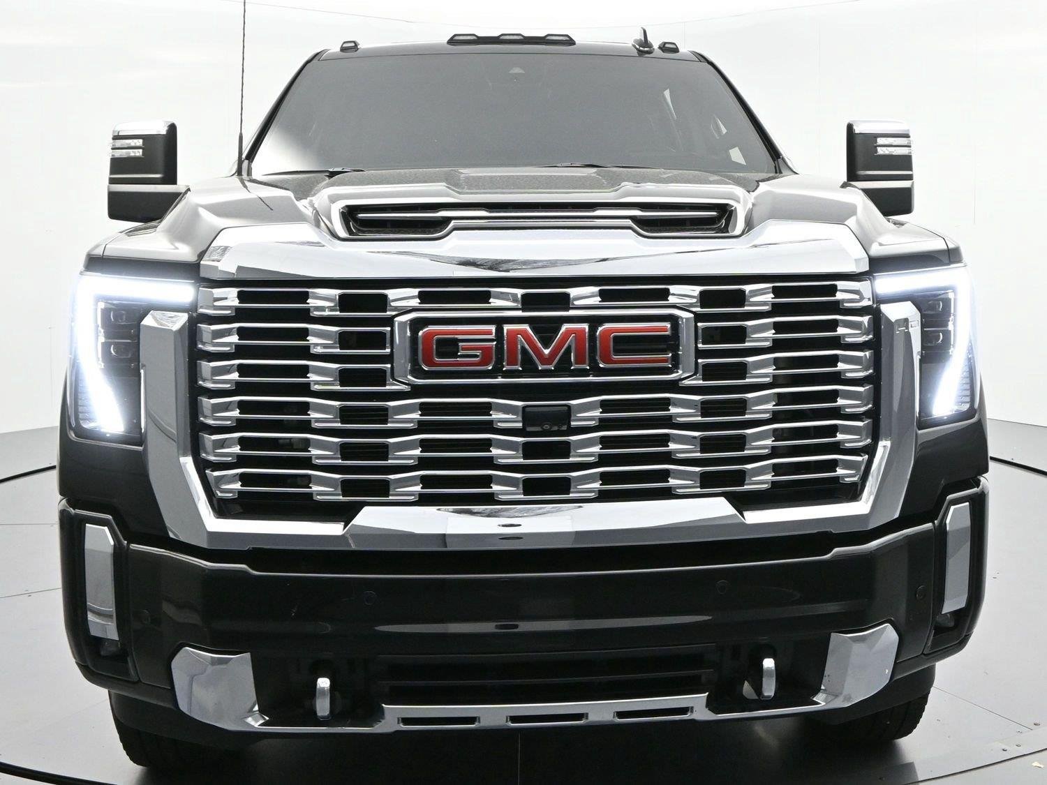 Used 2024 GMC Sierra 3500 Denali w/ Denali Reserve Package AWD/4WD image 7