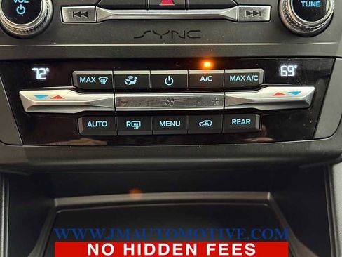 Used 2020 Ford Explorer XLT w/ Equipment Group 202A AWD/4WD image 39