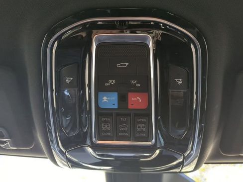 Certified 2023 Jeep Grand Cherokee L Overland AWD/4WD image 26
