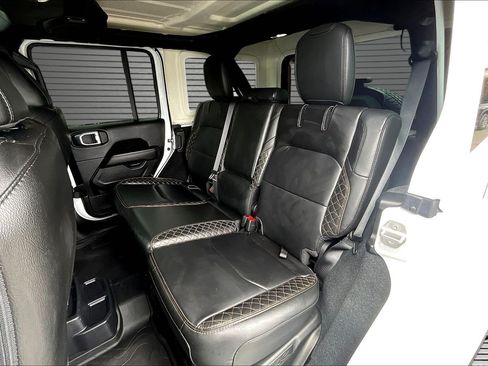 Used 2022 Jeep Wrangler Unlimited Sahara AWD/4WD image 14