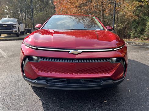 New 2026 Chevrolet Equinox EV LT AWD/4WD image 3