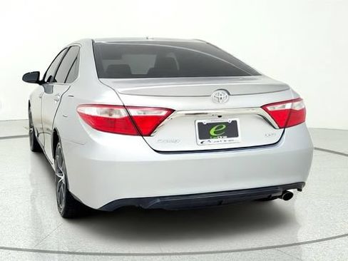 Used 2015 Toyota Camry XSE FWD image 7