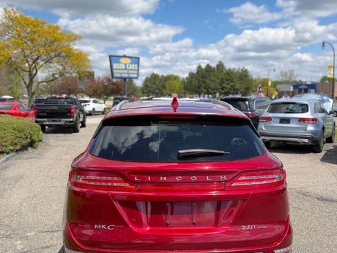 Used 2017 Lincoln MKC Select w/ Select Plus Package AWD/4WD image 6