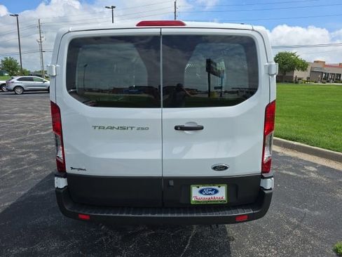 Used 2024 Ford Transit 250 Low Roof w/ Exterior Upgrade Package RWD image 4