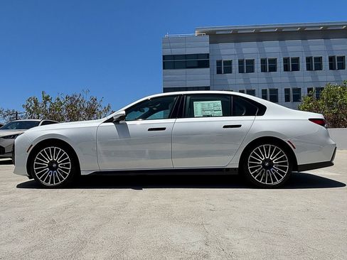 New 2026 BMW 740i w/ Executive Package RWD image 3