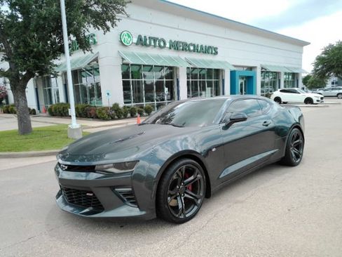 Used 2018 Chevrolet Camaro SS RWD image 1
