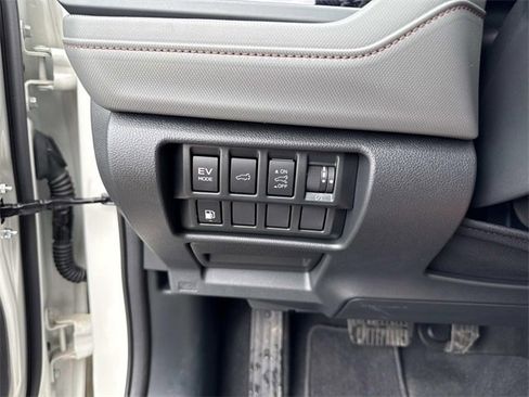 Used 2025 Subaru Forester Sport w/ Popular Package image 29