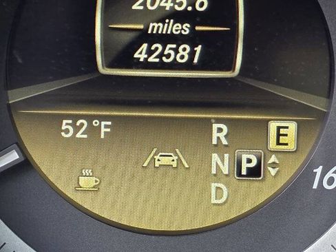 Used 2012 Mercedes-Benz E 350 4MATIC Sedan image 14