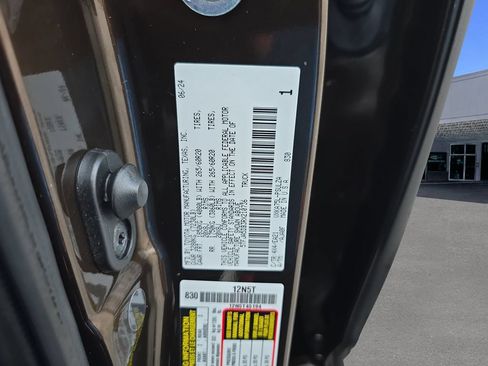 Used 2024 Toyota Tundra Limited AWD/4WD image 37