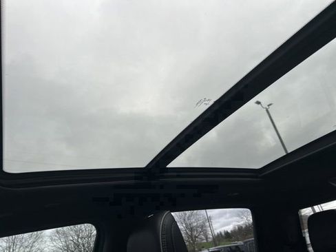 Used 2021 RAM 1500 Limited w/ Night Edition image 9