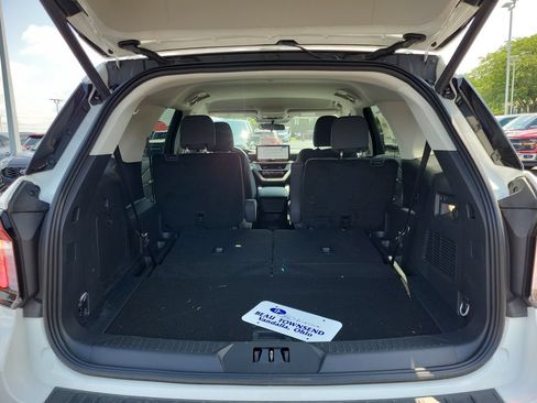 New 2026 Ford Explorer Active AWD/4WD image 10