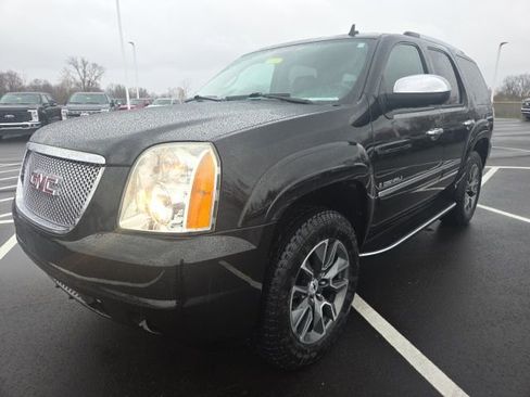Used 2009 GMC Yukon Denali image 3