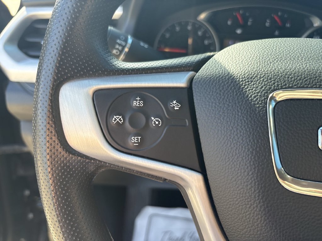 Used 2021 GMC Acadia SLE w/ Driver Convenience Package FWD image 17
