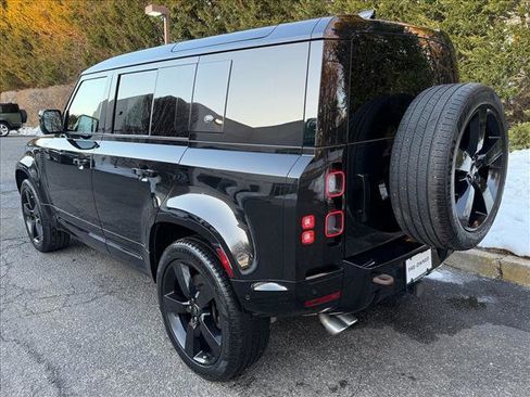 Certified 2022 Land Rover Defender 110 V8 image 3