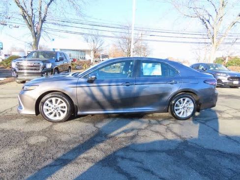 Used 2023 Toyota Camry LE image 3
