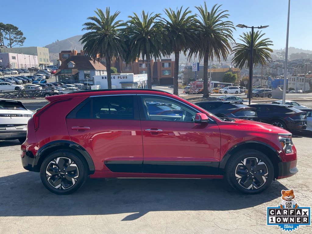 Used 2023 Kia Niro Wave FWD image 3