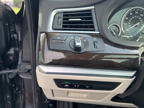 Used 2015 BMW 535i Gran Turismo image 8