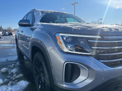 New 2026 Volkswagen Atlas SE