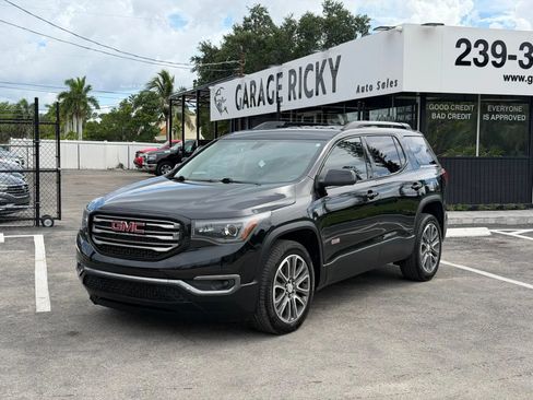 Used 2017 GMC Acadia SLT AWD/4WD image 1