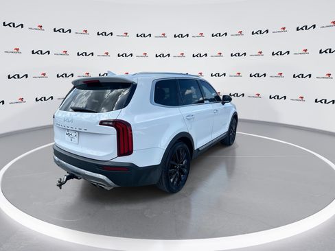 Certified 2022 Kia Telluride SX w/ Towing Package FWD image 8