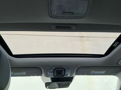 Used 2021 Hyundai Elantra Limited image 17