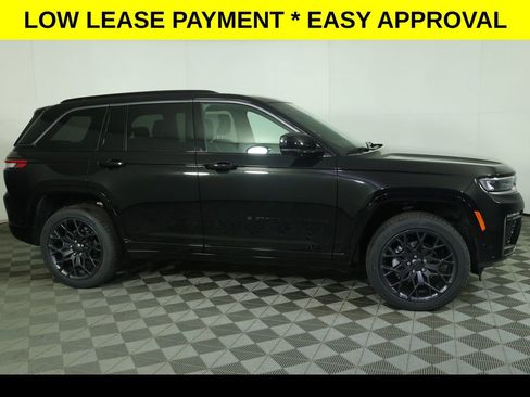 New 2026 Jeep Grand Cherokee Summit image 2