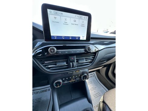 Certified 2025 Ford Escape ST-Line Select AWD/4WD image 10