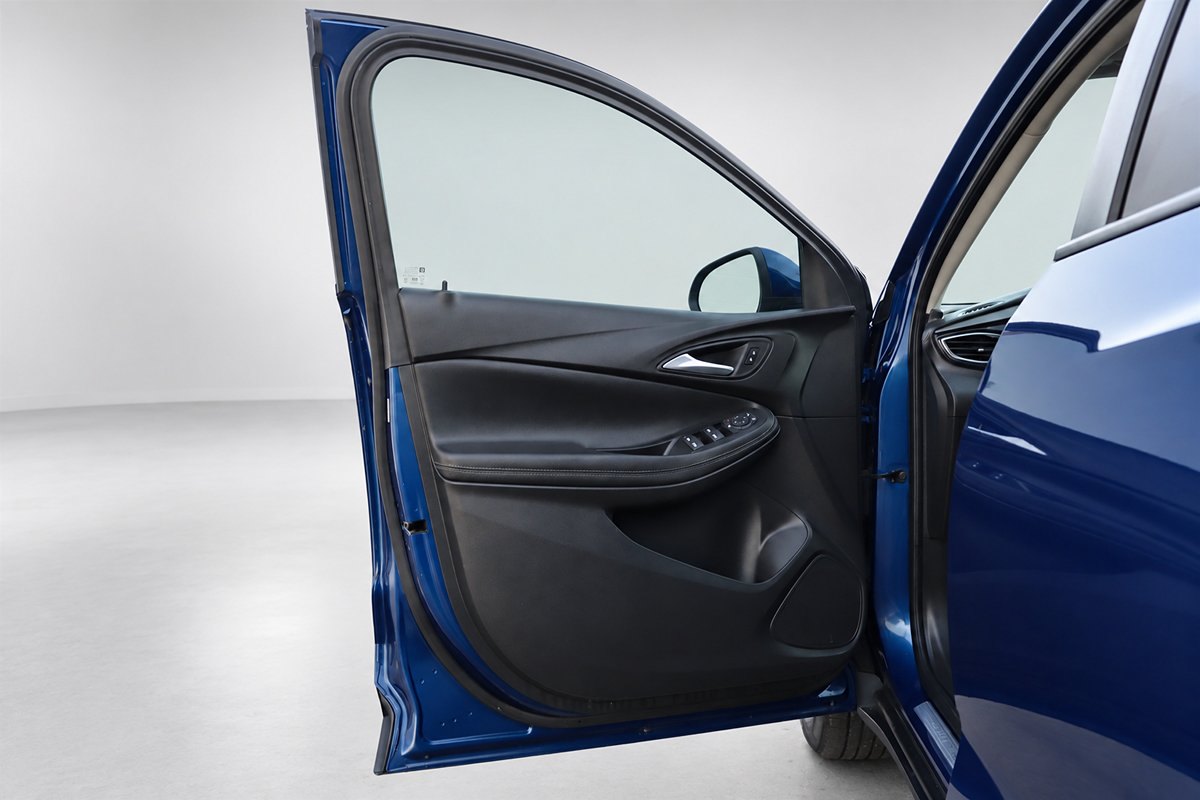Used 2022 Buick Encore GX Preferred w/ Cold Weather Comfort Package FWD image 23