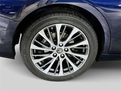 Certified 2021 Lexus ES 250 w/ Premium Package image 10