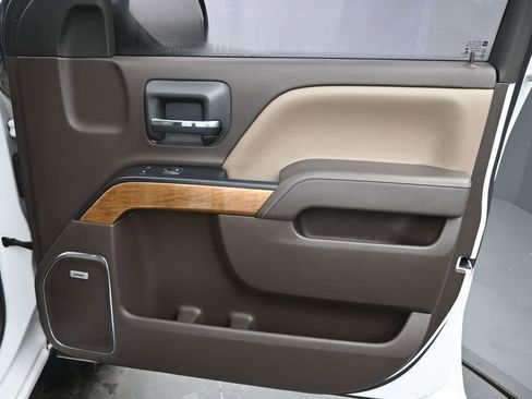 Used 2015 Chevrolet Silverado 1500 LTZ image 20