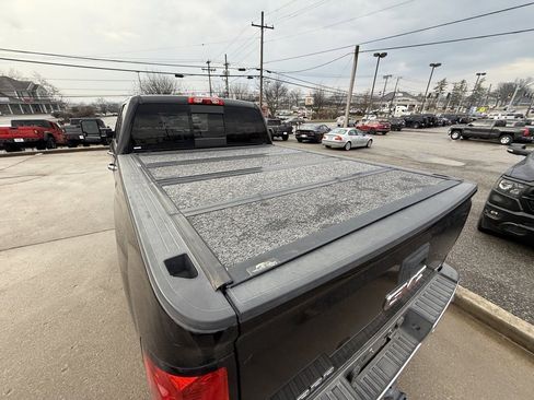 Used 2017 GMC Sierra 2500 SLT w/ Duramax Plus Package image 8