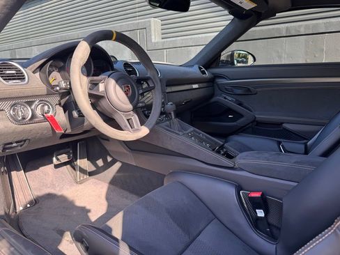 Certified 2025 Porsche 718 Boxster Spyder RS RWD image 15