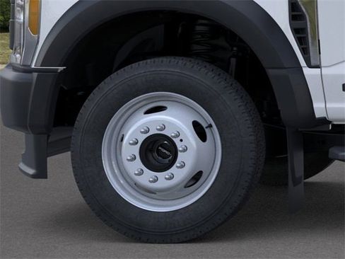 New 2026 Ford F550 4x4 Crew Cab image 19